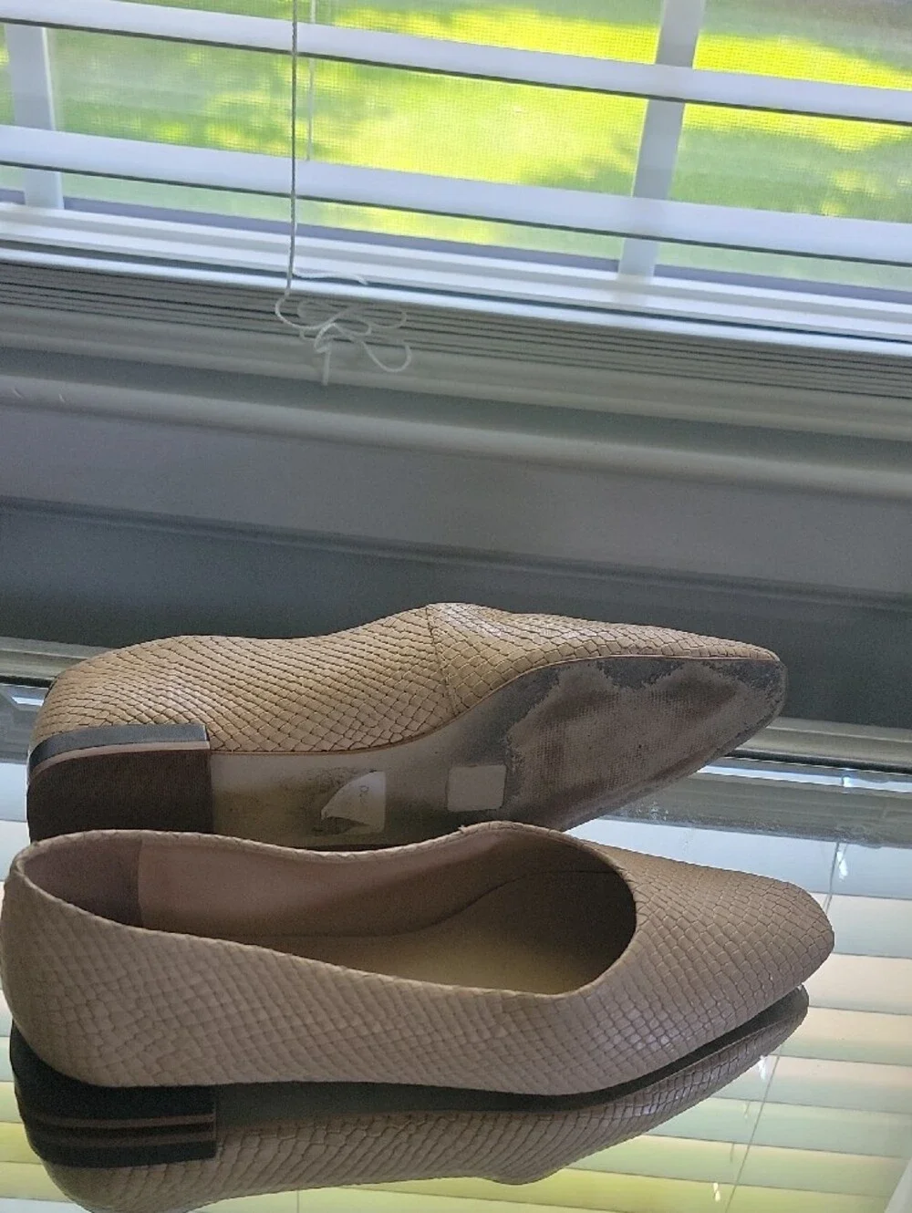 Saks Fifth Avenue Beige/Nude Textured Pointed Flats